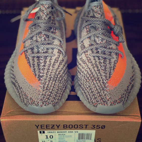 Yeezy 350 V2